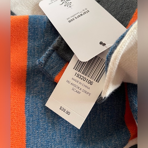 NWT Star Wars Ahsoka Tano Striped Scarf Her Universe The Clone Wars Disney - Picture 5 of 7